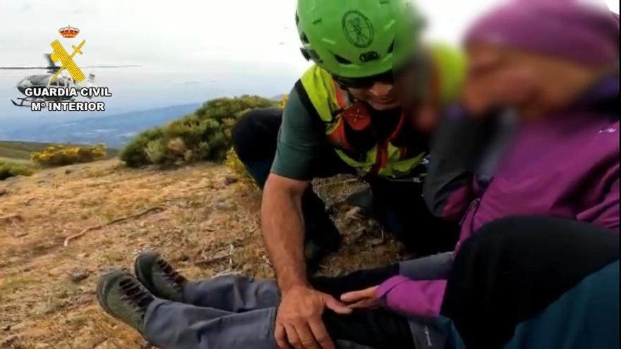 Rescate de una senderista en Guijo de Santa Bárbara