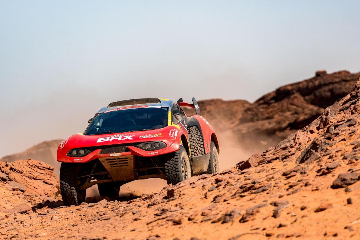 Loeb dice adiós a sus opciones por una avería en el km 132 del penúltimo día del Dakar