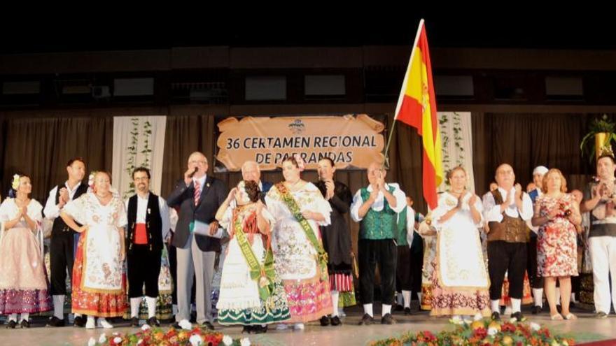 Un momento de los actos sobre el escenario.