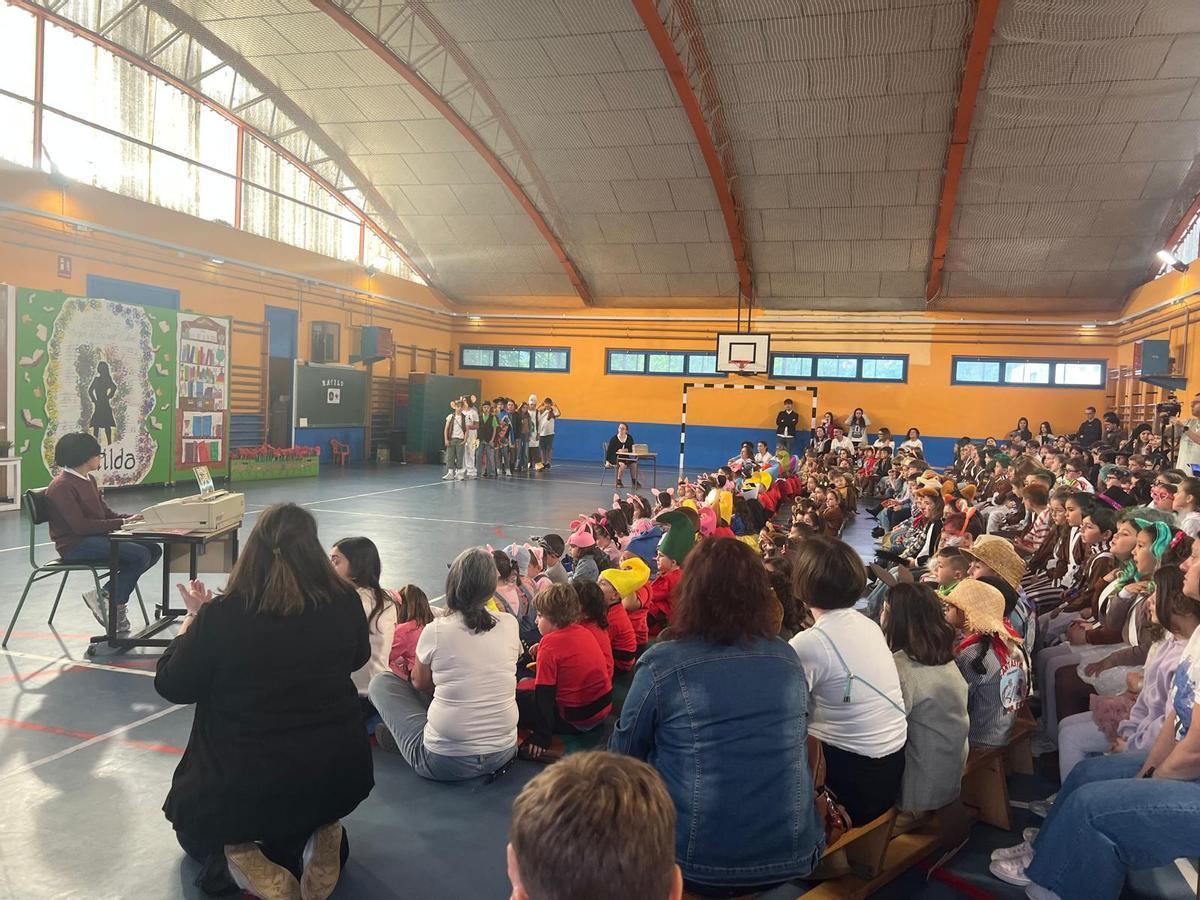 El festival "SolidArte" del colegio Virgen del Fresno de Grado, en imágenes