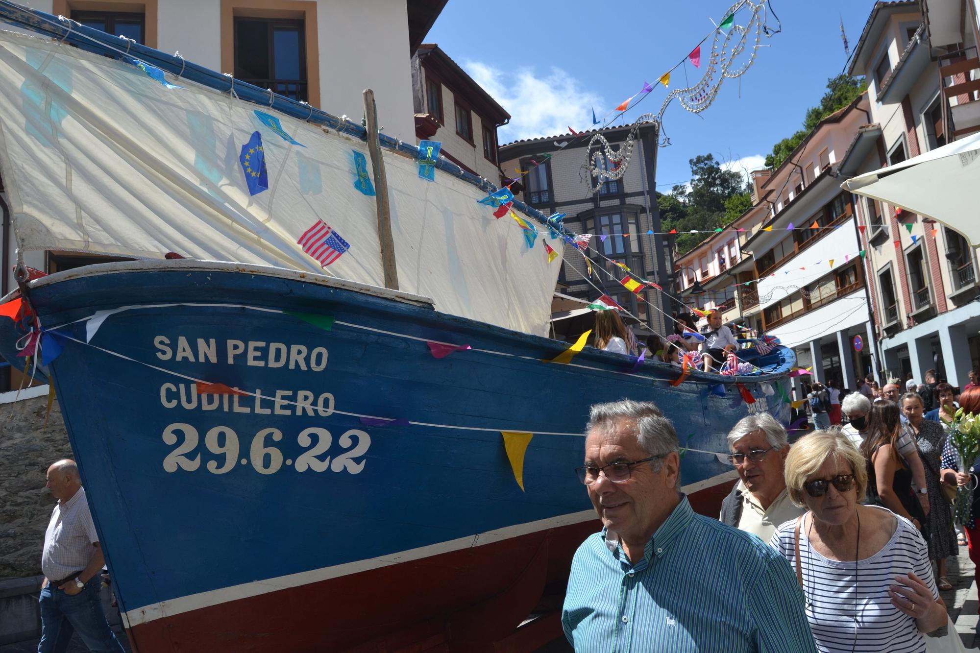 En imágenes: Así festjan los pixuetos s San Pedro en Cudillero