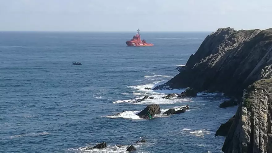Los GEAS descartan que el cuerpo de la desaparecida en Arnao se encuentre en las rocas donde cayó al mar