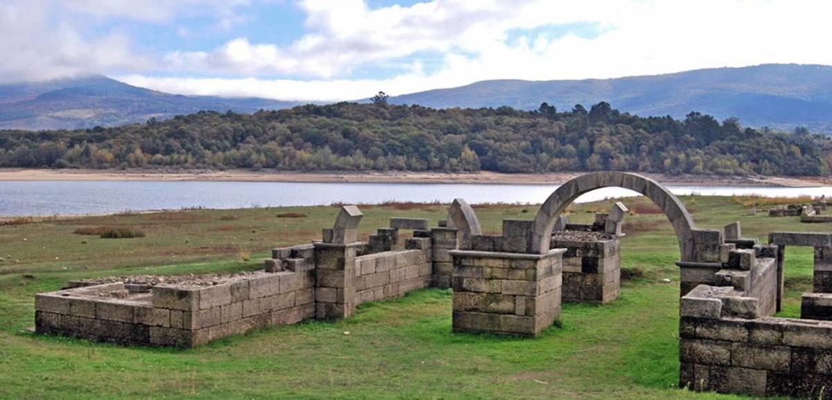 Perspectiva xeral do castelo de Pambre (Palas de Rei, Lugo).  | // FDV