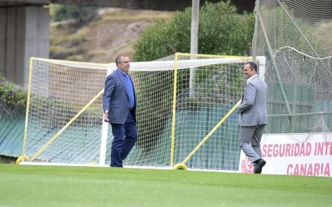 Entrenamiento UD LAS PALMAS en Barranco Seco ...