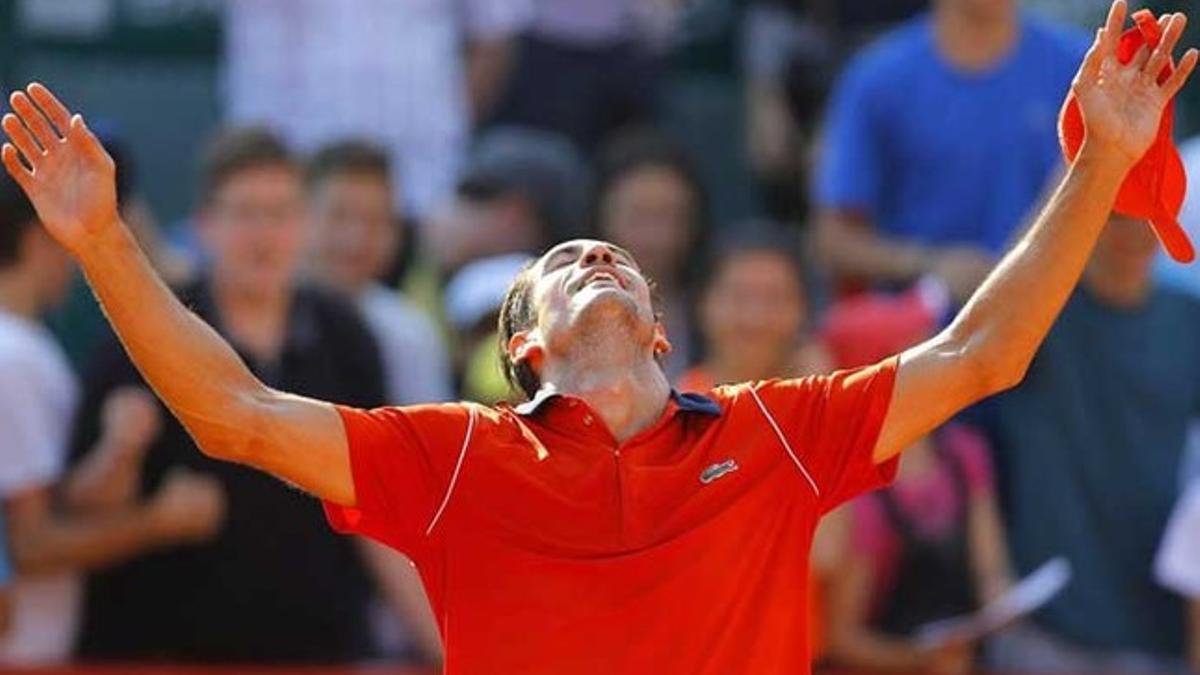 García López celebrando su título en Bucarest