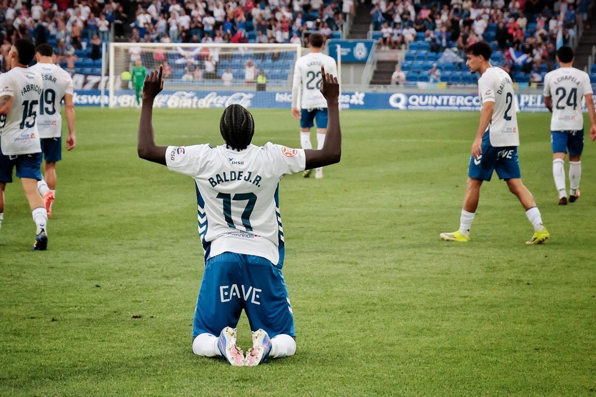 Partido de Primera RFEF CD Tenerife-Arenas