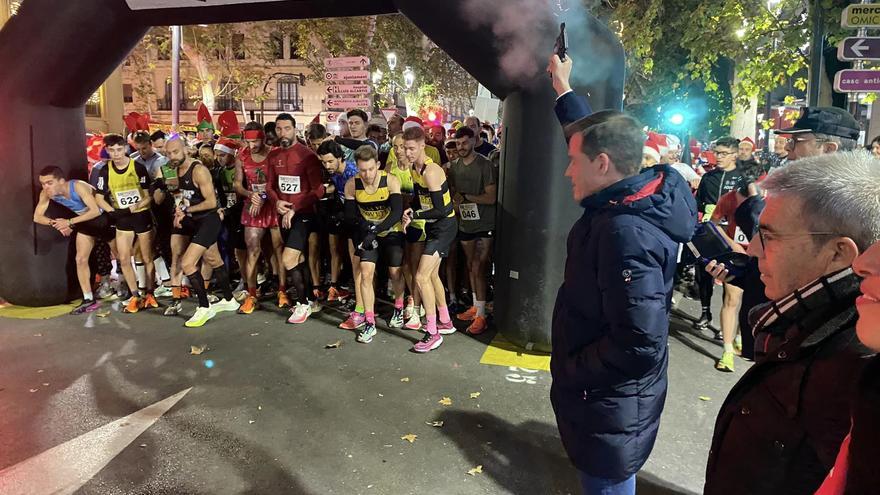 Medio millar de corredores en la San Silvestre solidaria de Xàtiva