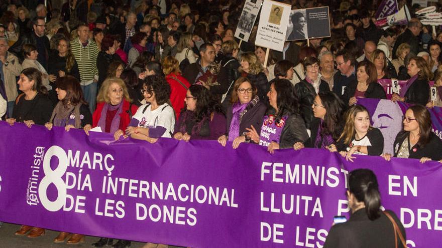 La huelga del Día de la Mujer provoca un nuevo enfrentamiento en el Ayuntamiento de Alicante