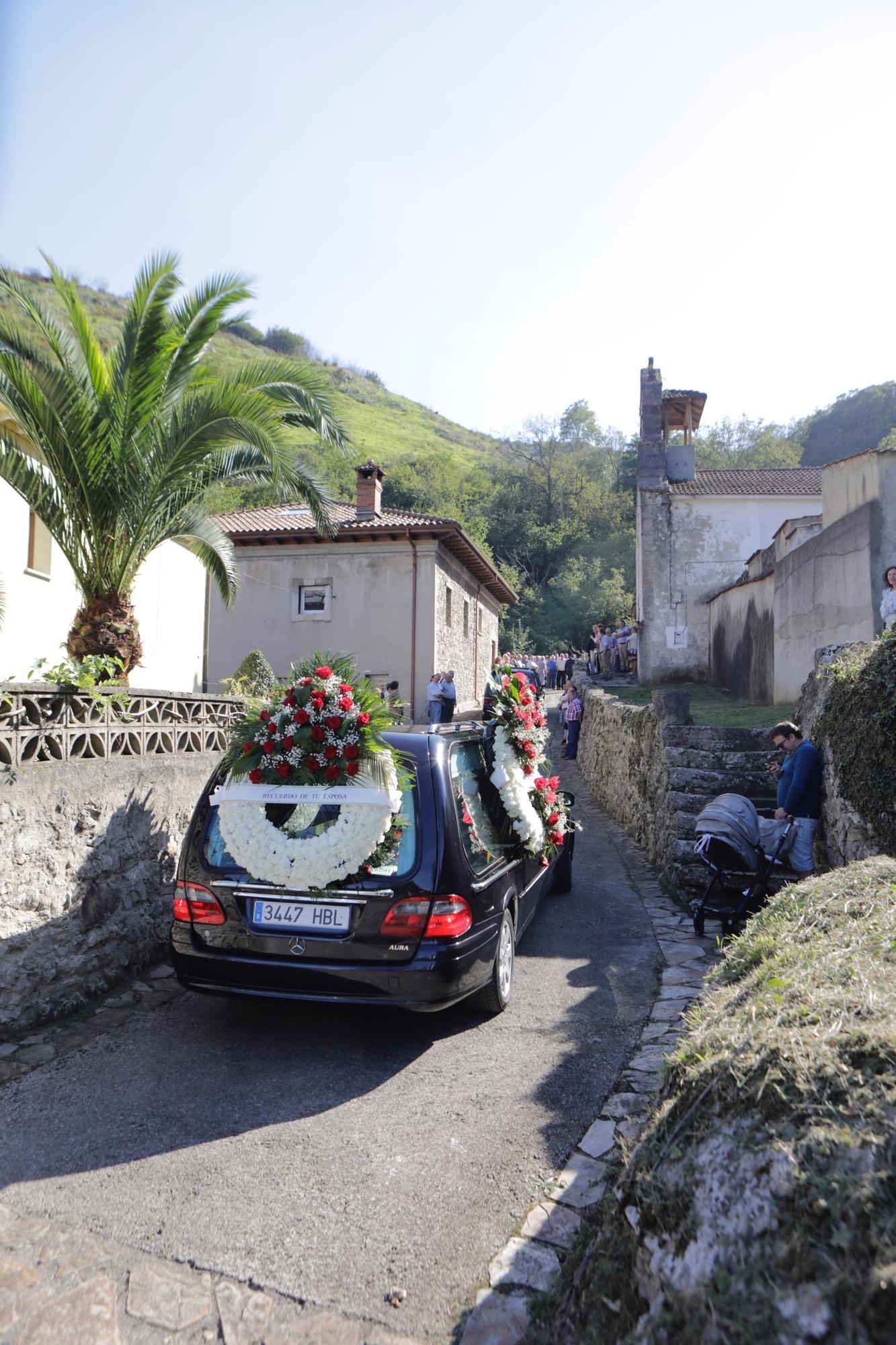 En imágenes: funeral por Juanjo Fernández, fallecido tras chocar con un "kamikaze"