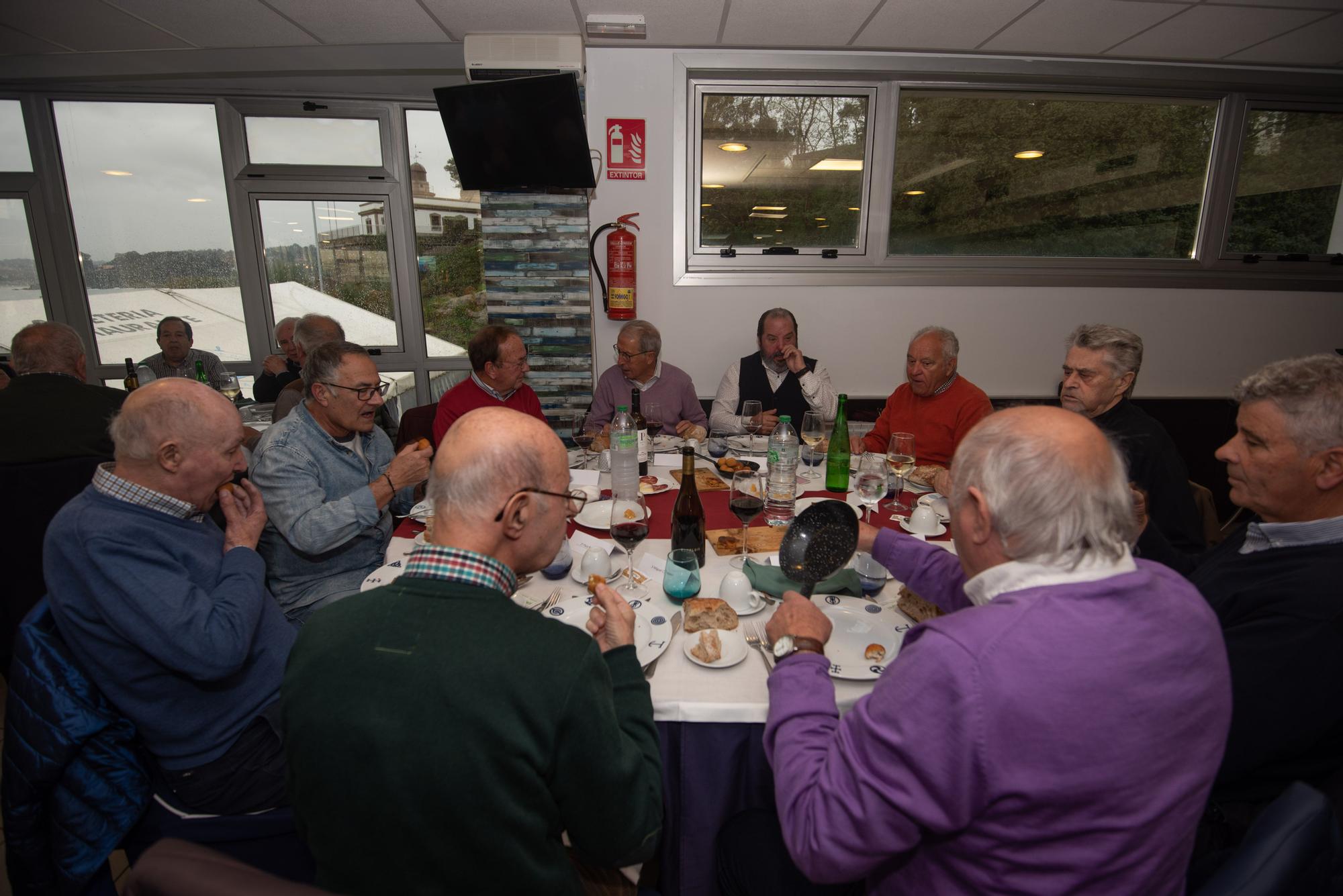 Un centenar de personas en la comida de amigos de Monte Alto