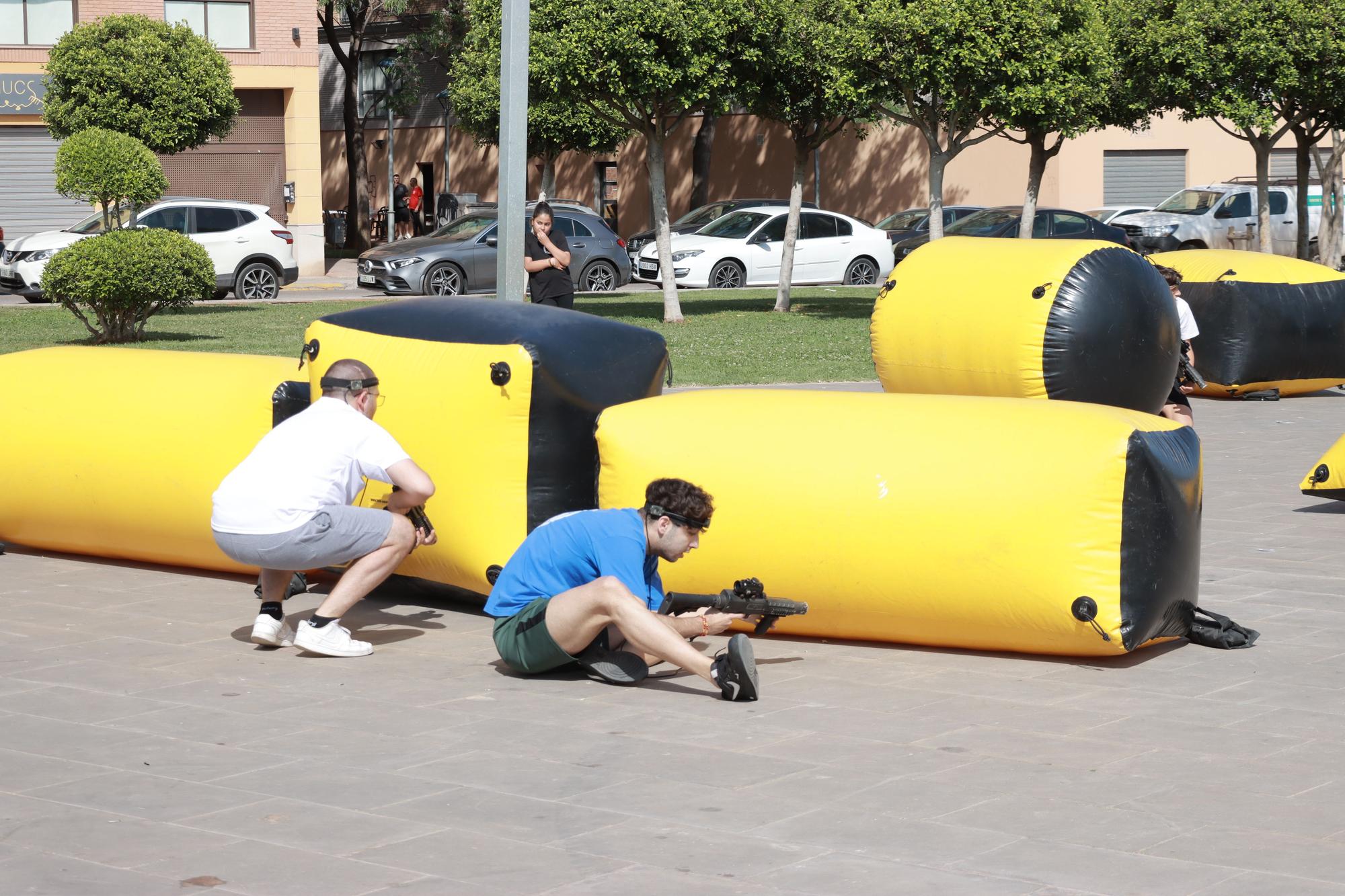 Las mejores fotos del 'laser combat' de las fiestas de Vila-real