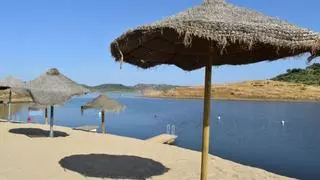 La CHG afirma que los hiperembalses de La Breña e Iznájar continúan "bajos"
