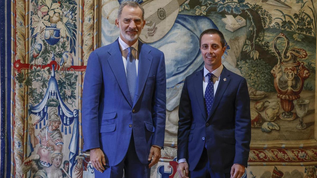 Felipe VI. und Inselratspräsident Llorenç Galmés (re.).