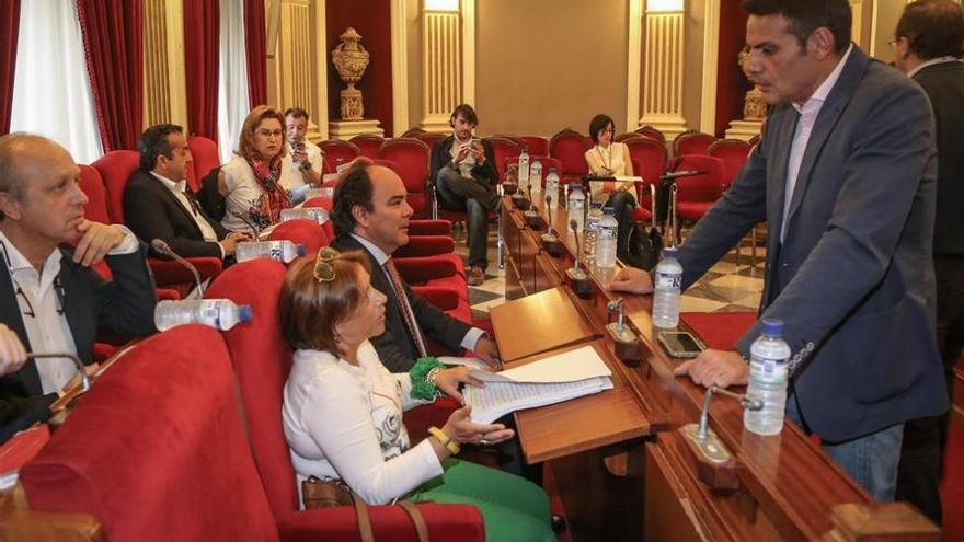 Frente común del PP, Podemos y C&#039;s contra &quot;agravios&quot; de la Junta a Badajoz