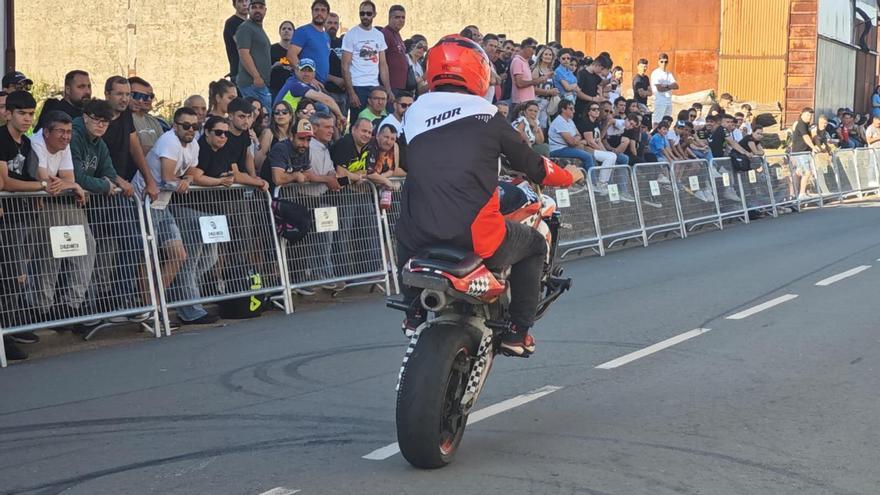 VÍDEO | Acrobacias y mucho ambiente motero en la XVI concentración “Lobos Alistanos”