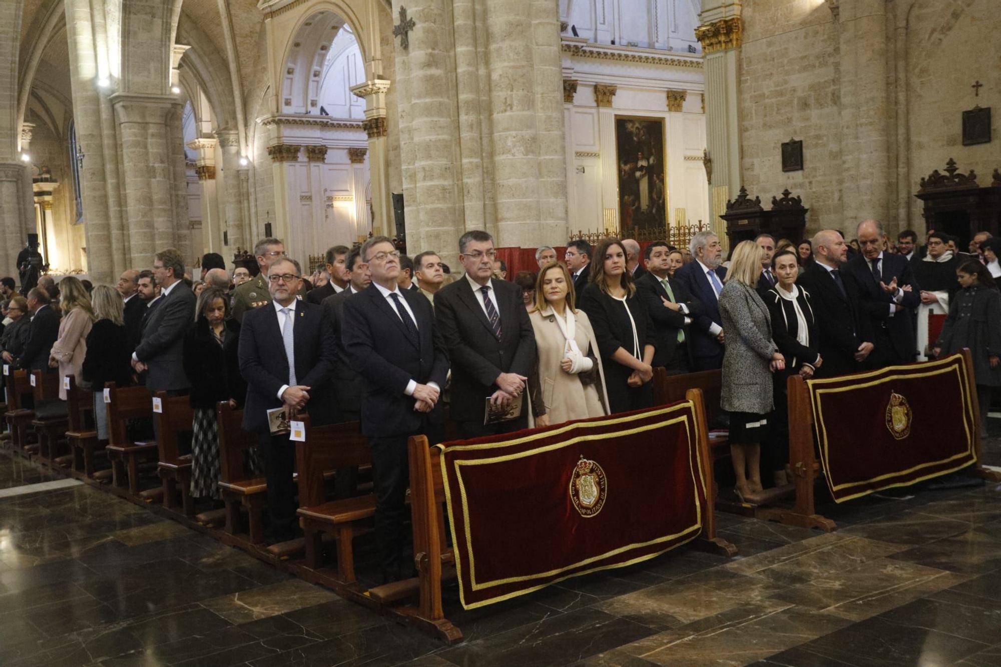 El nuevo arzobispo de València toma posesión en la catedral