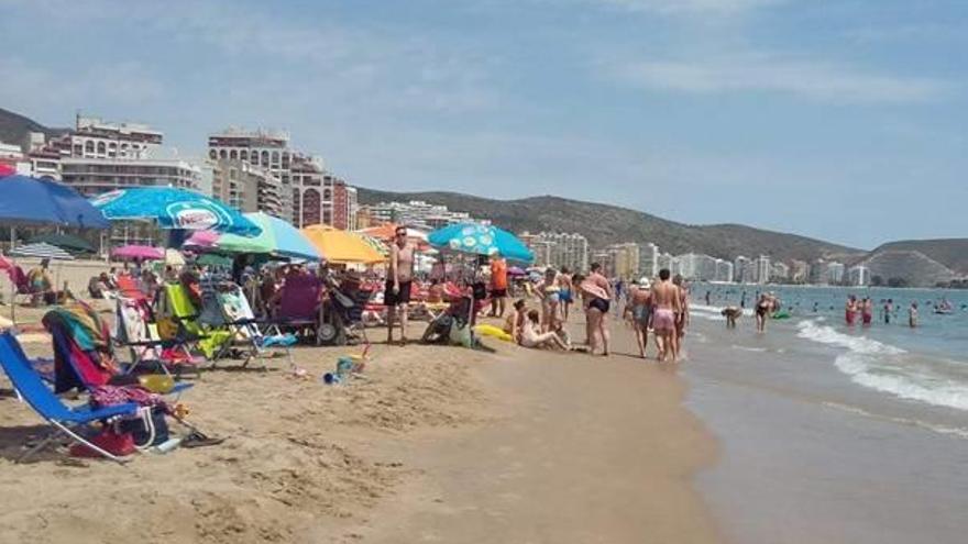 las playas de la localidad ya han presentado un lleno absoluto en algunos fines de semana.