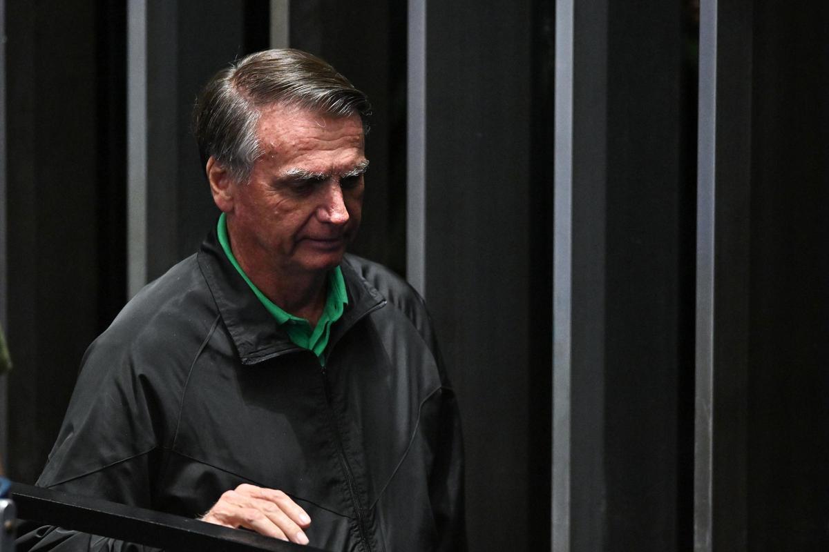 La familia Bolsonaro pide la destitución del juez que decretó la prisión domiciliaria