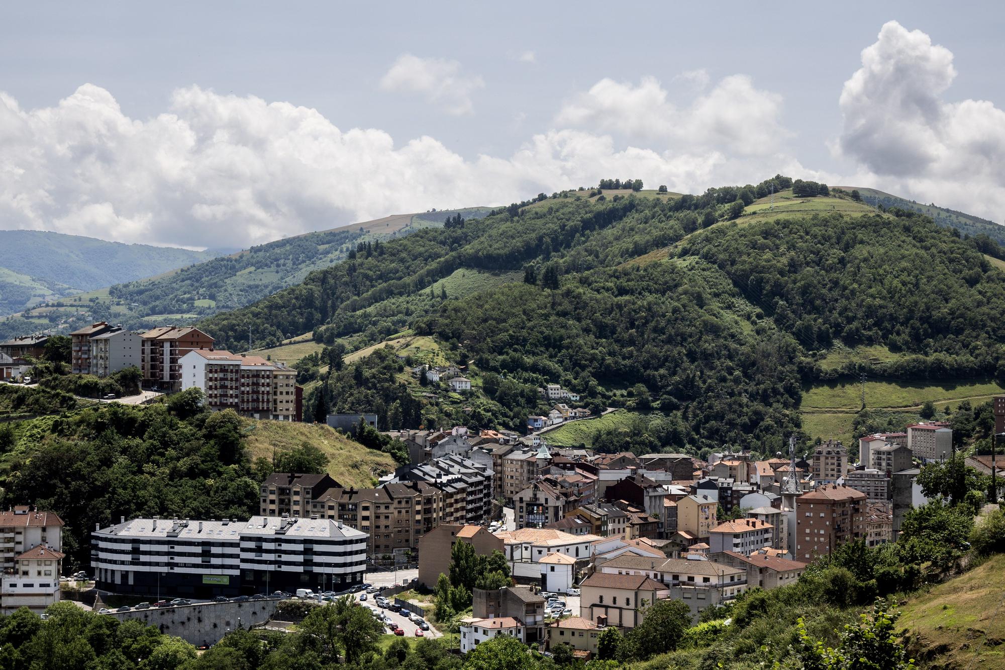 Asturianos en Cangas del Narcea, un recorrido por el municipio