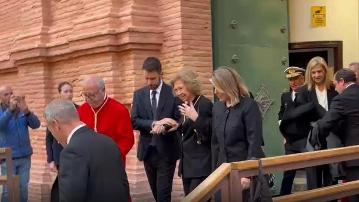 La Reina Sofía y las infantas Elena y Cristina visitan Cartagena para contemplar la procesión del Silencio