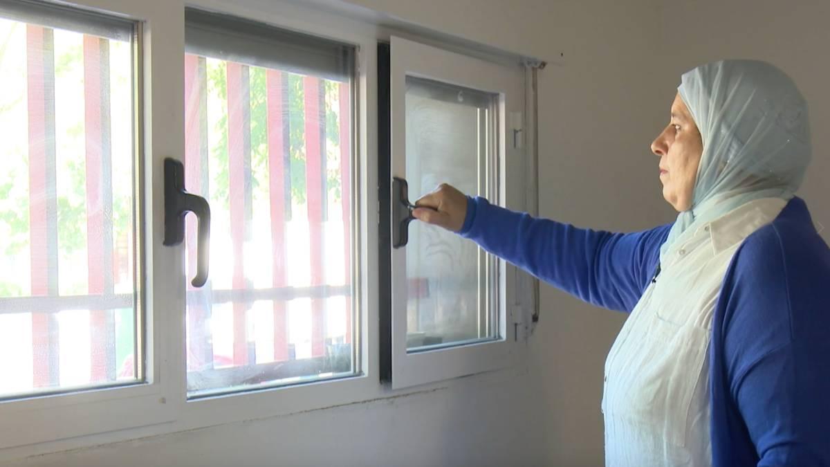 Sarah pertenece al 34% de las familias en España que no puede adecuar su hogar al calor.