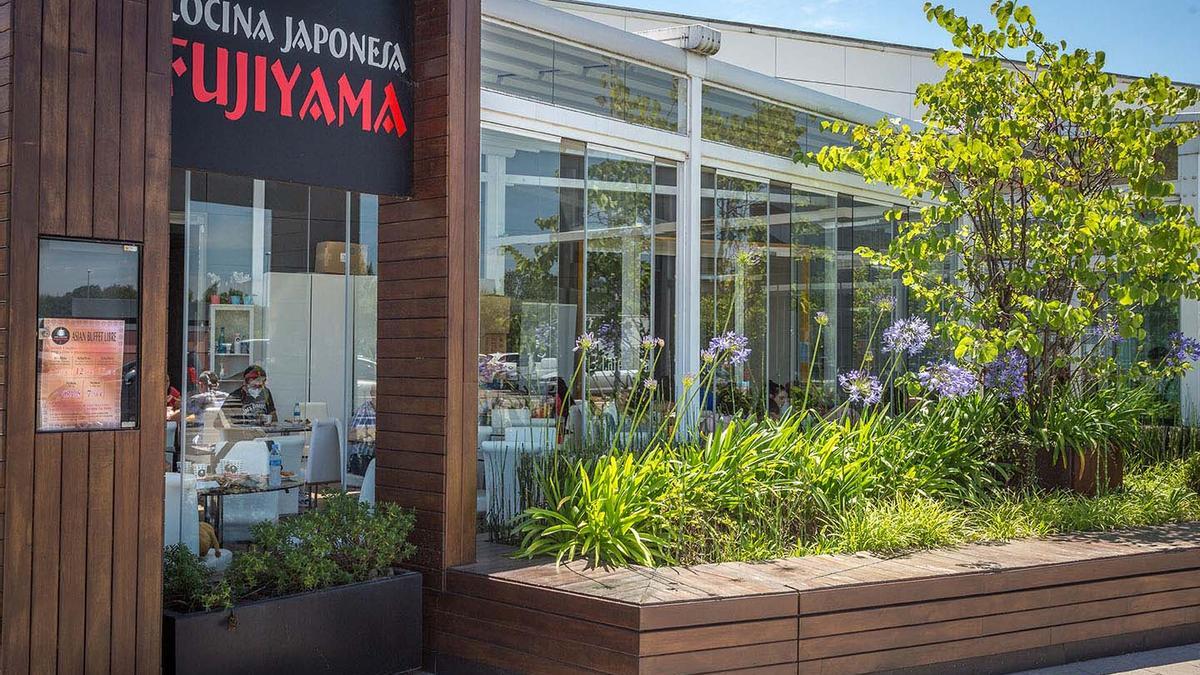 Uno de los establecimientos con terraza, en Parque Principado.