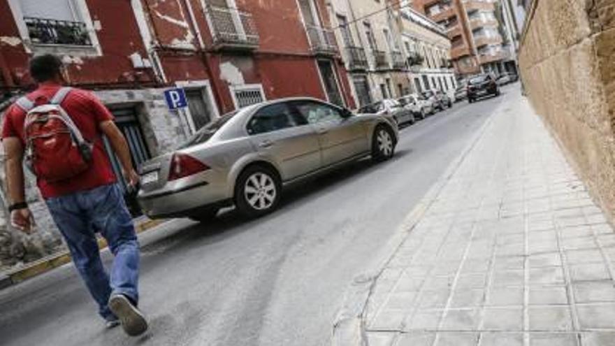 Deficiencias de la calle Nueva de Villena.