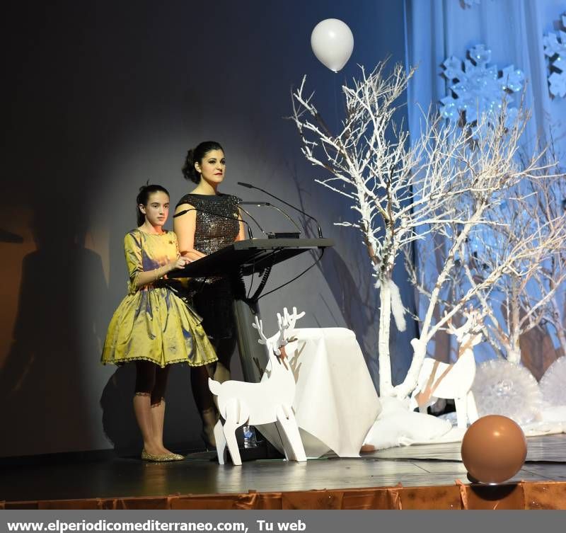 GALERÍA DE FOTOS -- La gaiata 11, Forn del Plà, presenta a sus madrinas en el Palau de la Festa