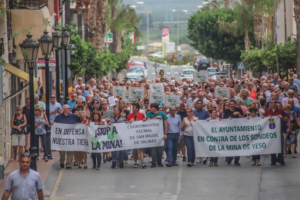 Protesta en San Miguel de Salinas contra la instal