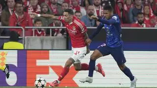 El Atlético se desfigura en Lisboa
