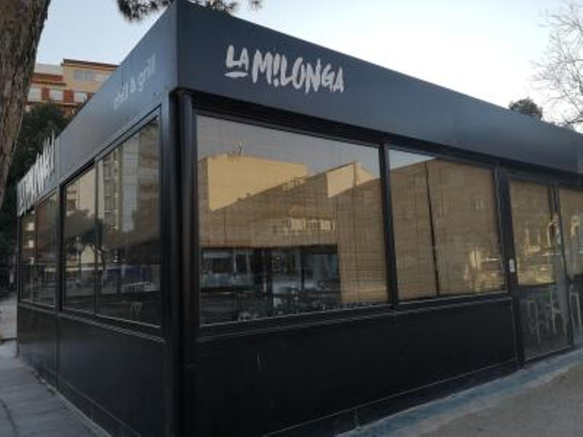 Quiosco La Milonga, en el parque Pignatelli, que permanece cerrado.