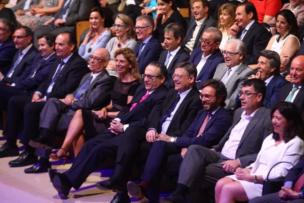 Jose Vicente Morata, presidente de la Cámara de Comercio de Valencia, Jesús Prado, consejero EPI, Amparo Marco, alcaldesa de Castelló, Javier Moll, presidente EPI, Ximo Puig, president de la Generalitat Valenciana, Aitor Moll, consejero delegado EPI, Enric Morera, president de les Corts Valencianes,Irene Lanzaco, directora general del gabinete de presidencia de EPI Fotos: Carme Ripolles