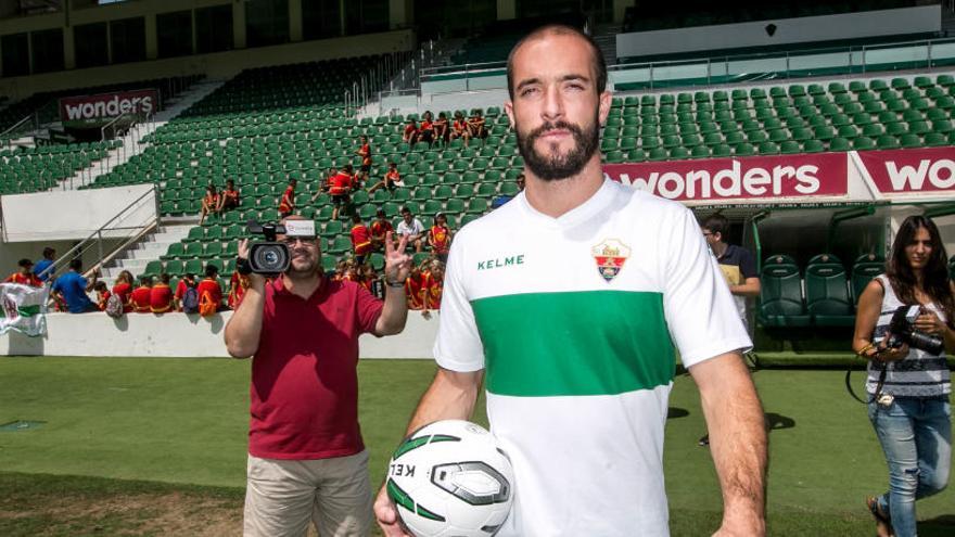 Golobart, el día de su presentación con el Elche