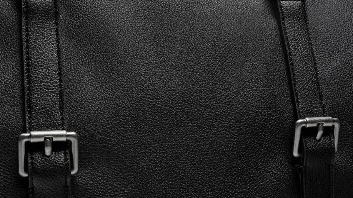 Detalle del bolso de Zara