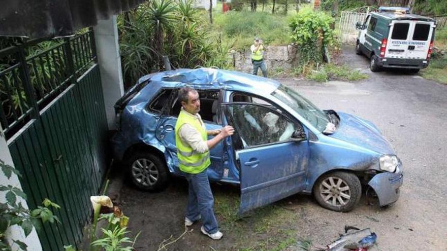 Estado en el que quedó el vehículo accidentado en Tomiño. / nick