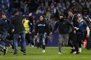 El Espanyol se defiende con un ataque tras la invasión del RCDE Stadium en el derbi
