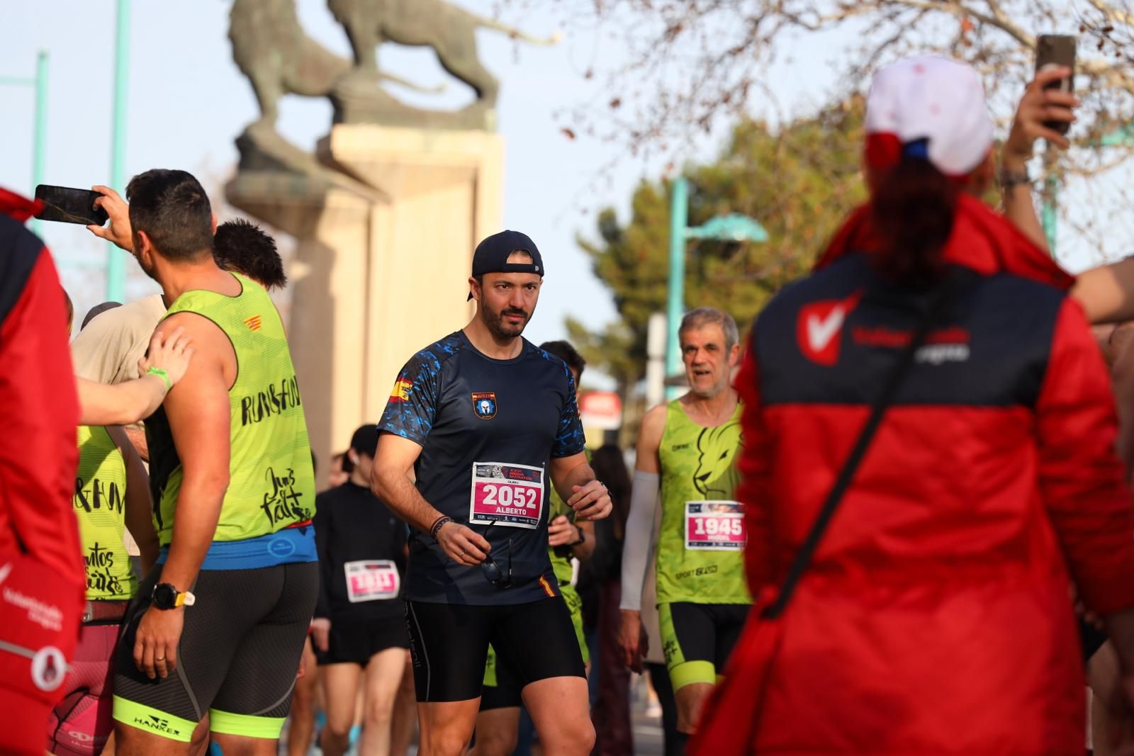 En imágenes | Búscate en el Medio Maratón de Zaragoza 2024