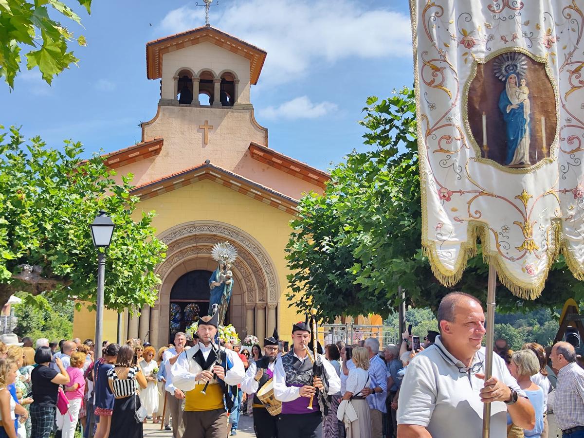La procesión de Nuestra Señora de la Salud de Lieres, en imágenes