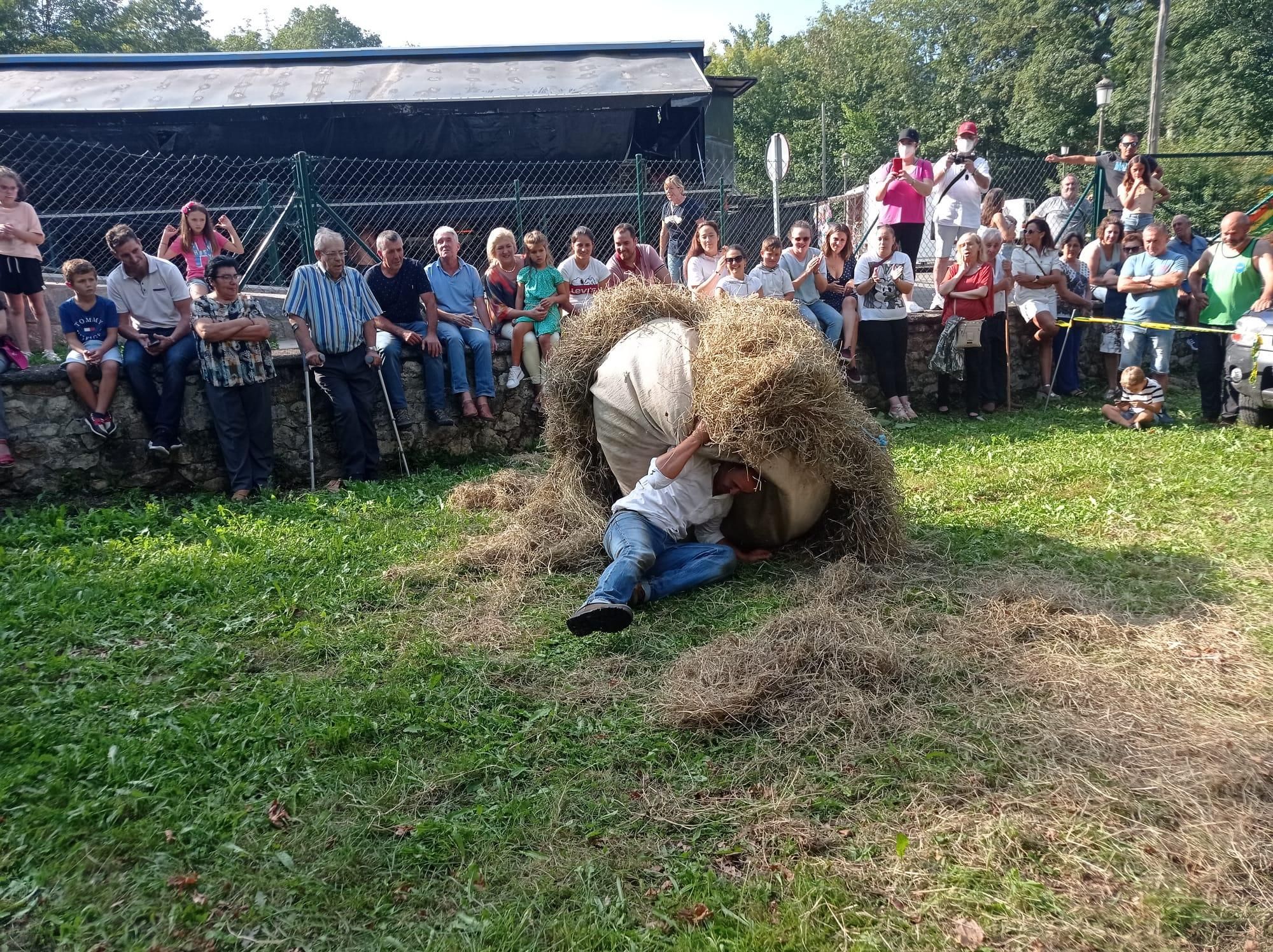 Fiesta del segador en Benia de Onís