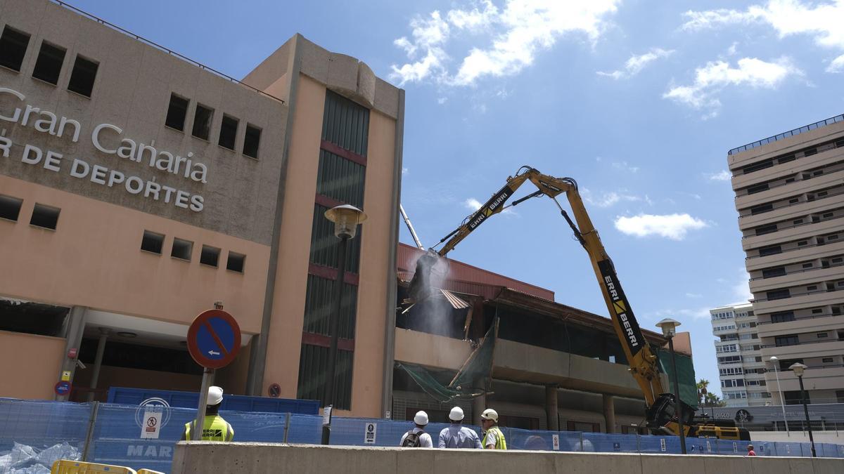 Demolición del Centro Insular de Deportes