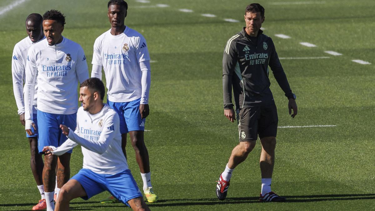 Xabi Alonso responde: ¿Pueden los jugadores hacerle la cama a un entrenador?