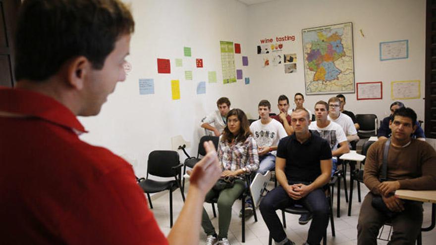 Los alumnos de La Cónsula comenzaron el curso con clases teóricas.