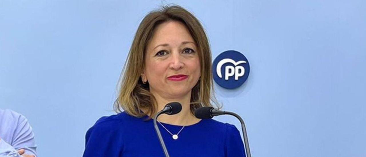 La secretaria general del PP de Málaga, Patricia Navarro, analizó ayer estos resultados.  | L. O.