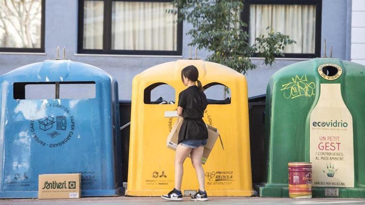El 'tasazo' de las basuras que llega a partir de 2025: subidas de hasta el 150%
