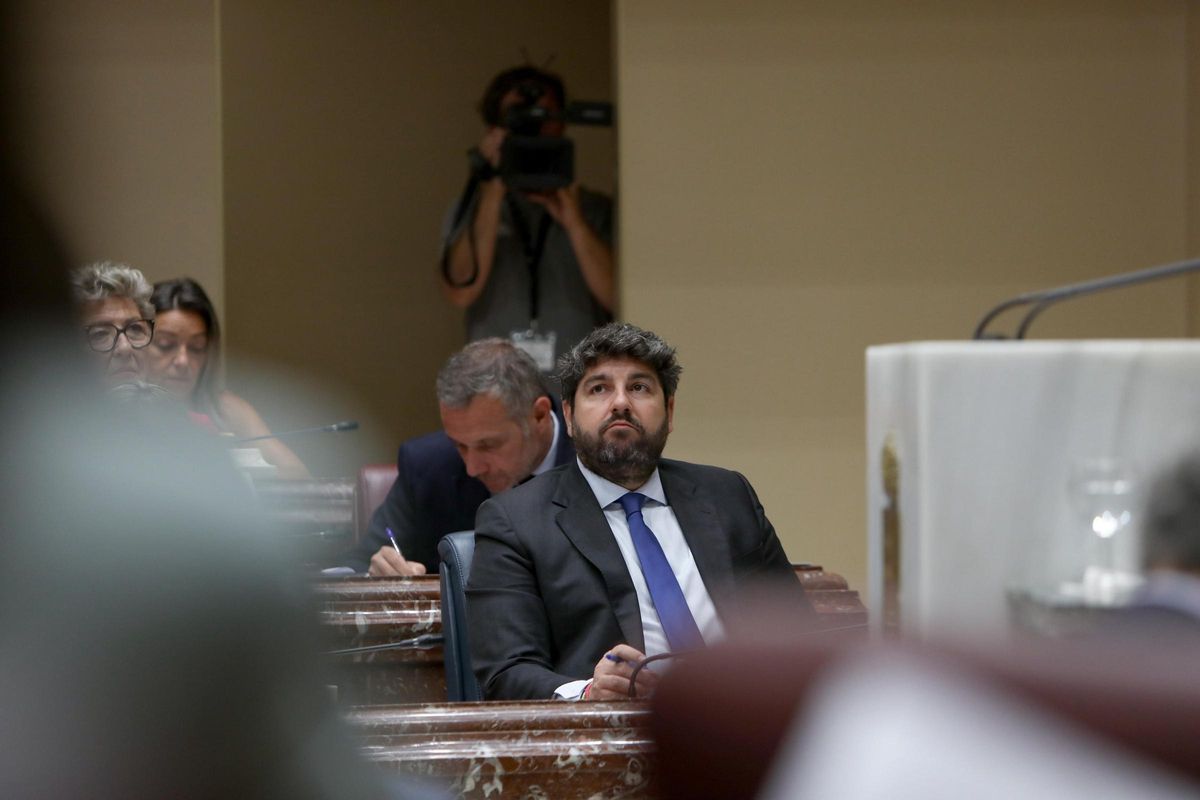 López MIras, durante la intervención de Fernández.