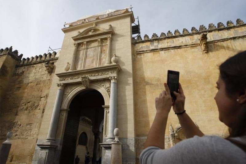 GALERÍA DE FOTOS / Acaba la restauración de la Puerta de Santa Catalina