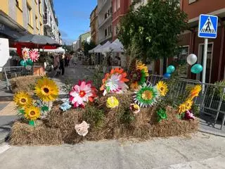 O comercio de Outes saca ás rúas produtos de artesanía, gastronomía e horta no marco da Feiriña