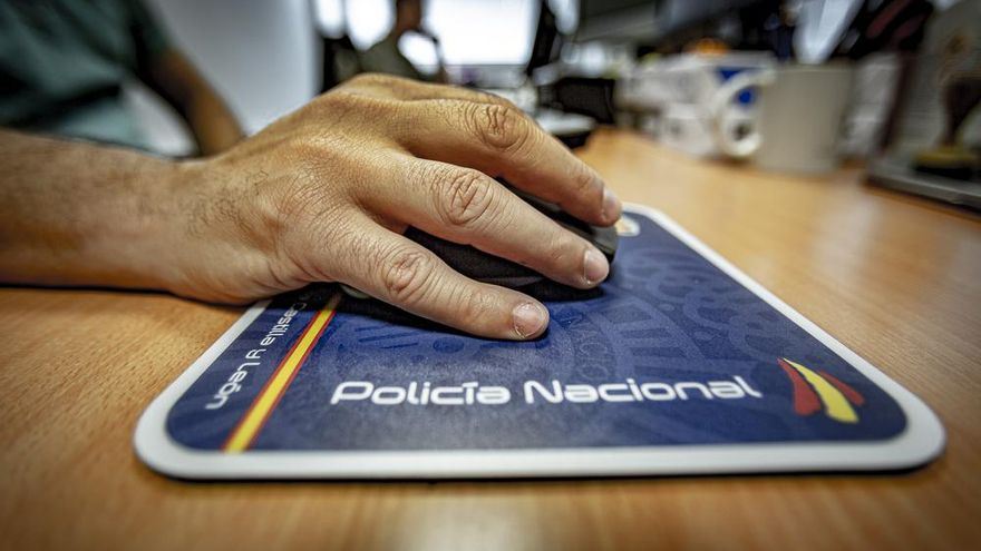 Pagaba a menores por vídeos de peleas y los difundía junto con pornografía infantil en Murcia