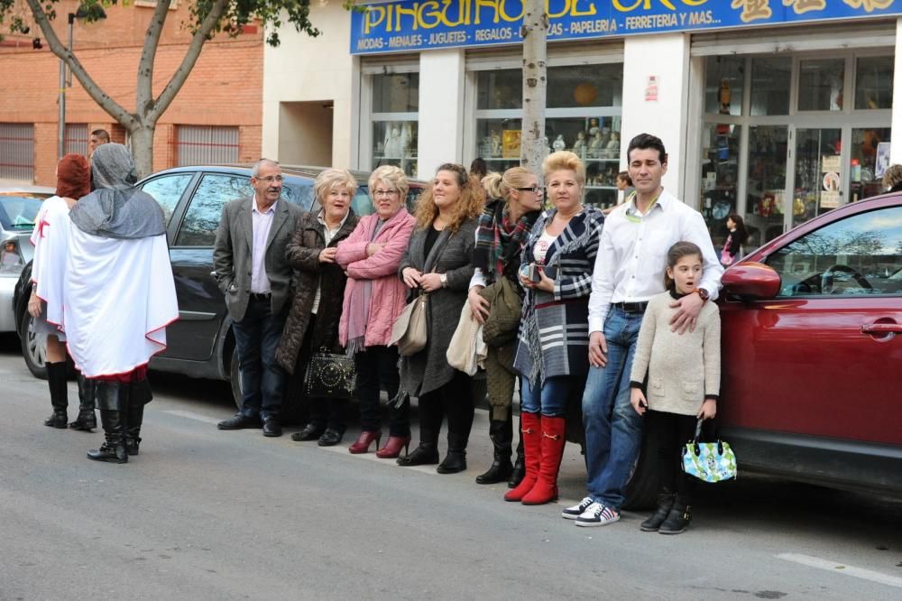 Vistabella saca su carnaval a las calles