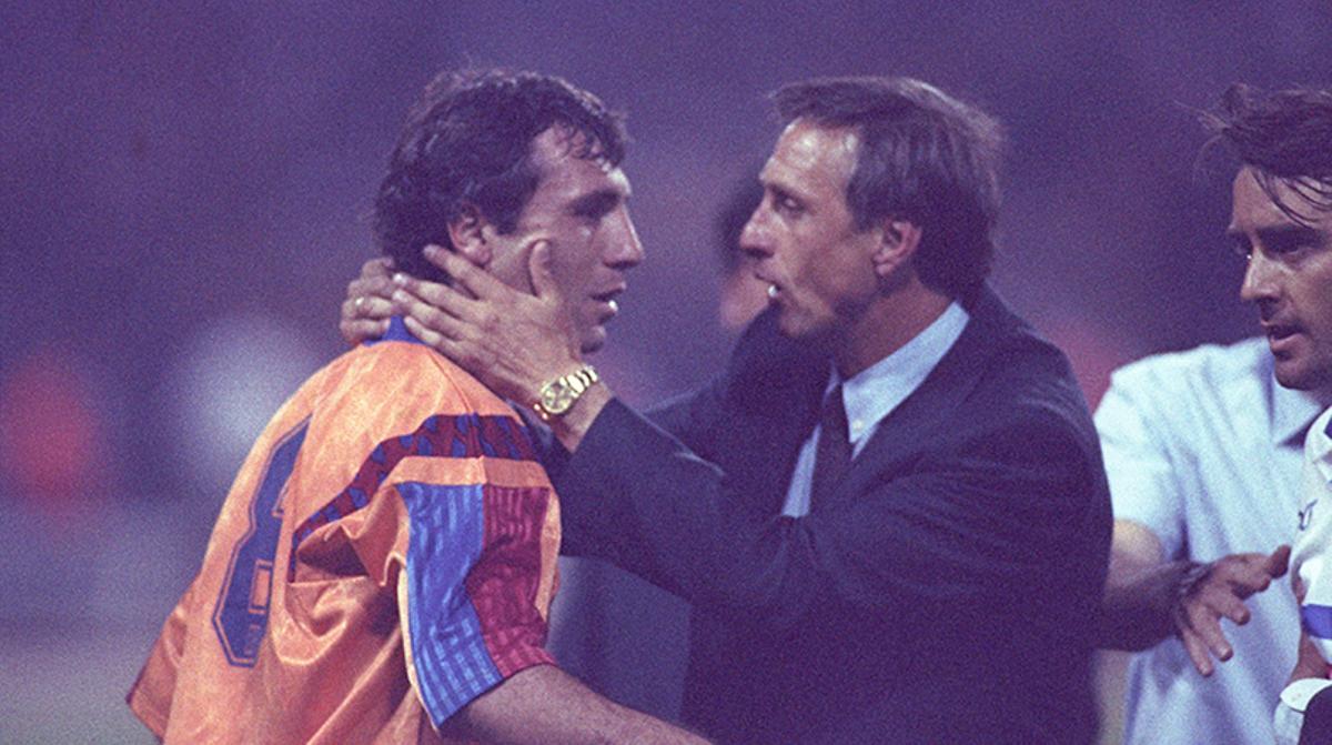 Johan Cruyff animando a Hristo Stoichkov durante la final de la Copa de Europa en Wembley contra la Sampdoria el 20 de mayo de 1992
